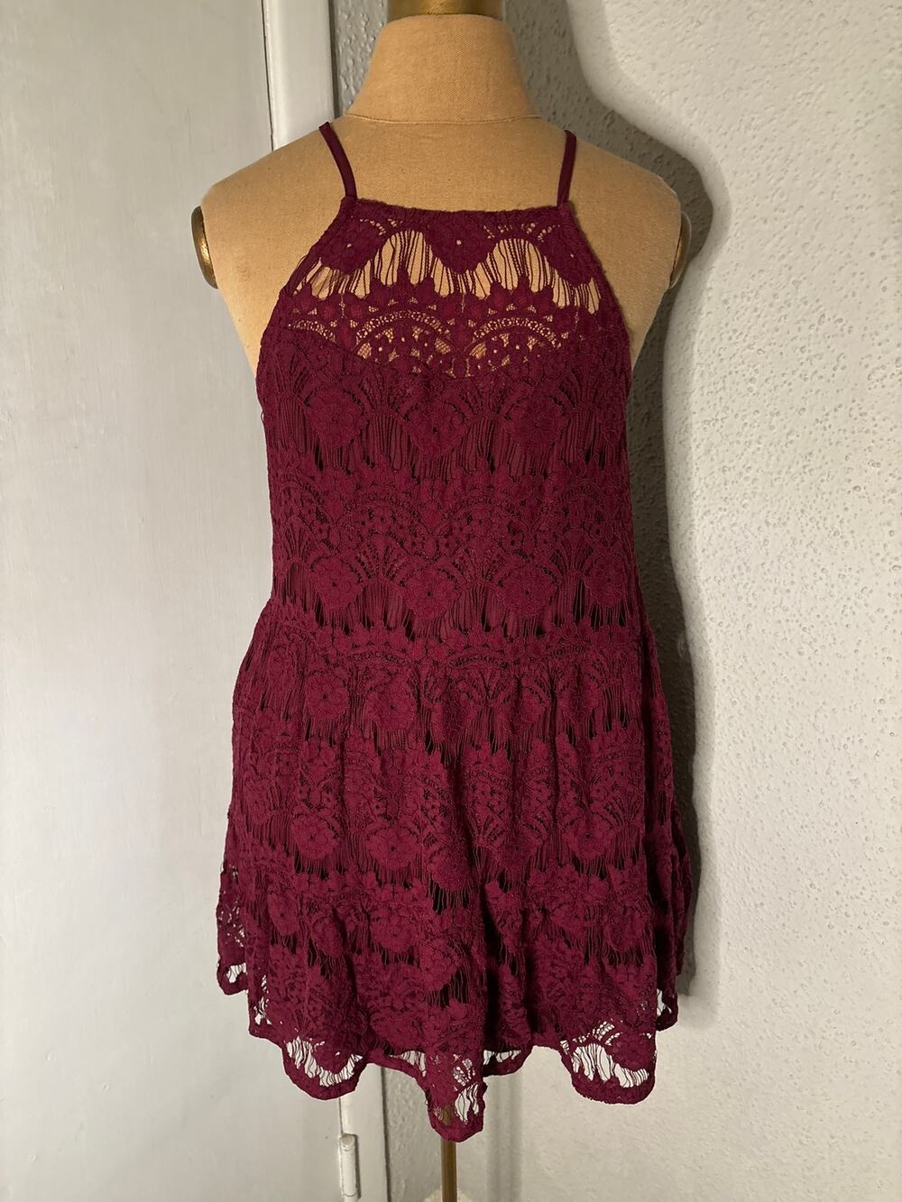 Xtraordinary Lace Maroon Mini Dress M Formal Special Occasion Cocktail Coquette
